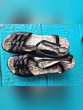 Jambu Sz 9 Women’s Black Strappy Casual Sandals with platform with Velcro Straps
